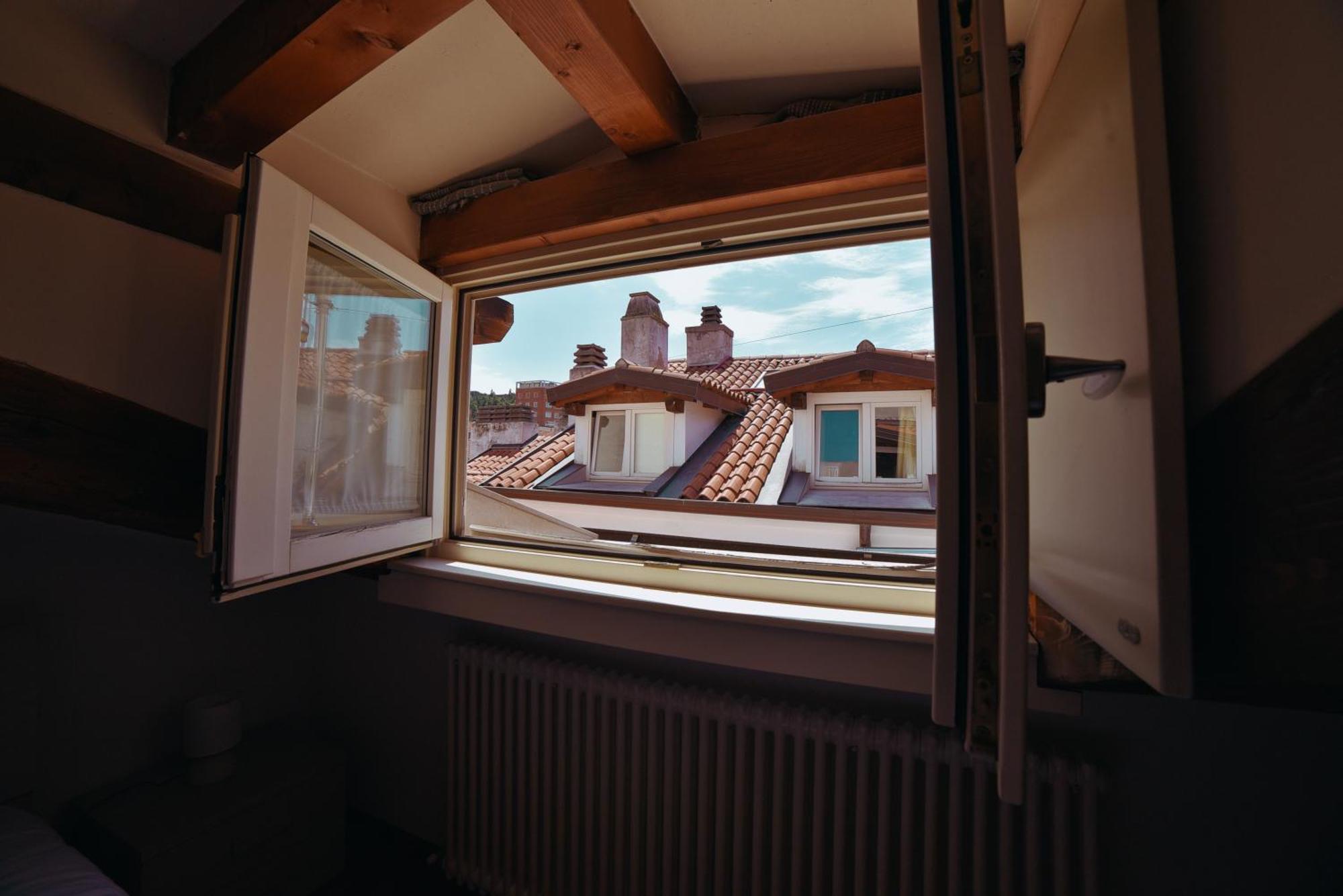 Ferienwohnung Le Dimore Di Mazzini Triest Exterior foto
